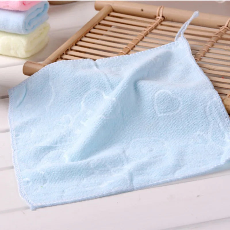 Candy Color Microfiber Kindergarten Square Children's Washing Hands Cleansing Soft Quick-drying Small Towel Hook Up Handkerchief