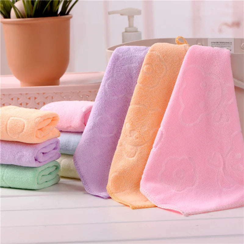 Candy Color Microfiber Kindergarten Square Children's Washing Hands Cleansing Soft Quick-drying Small Towel Hook Up Handkerchief