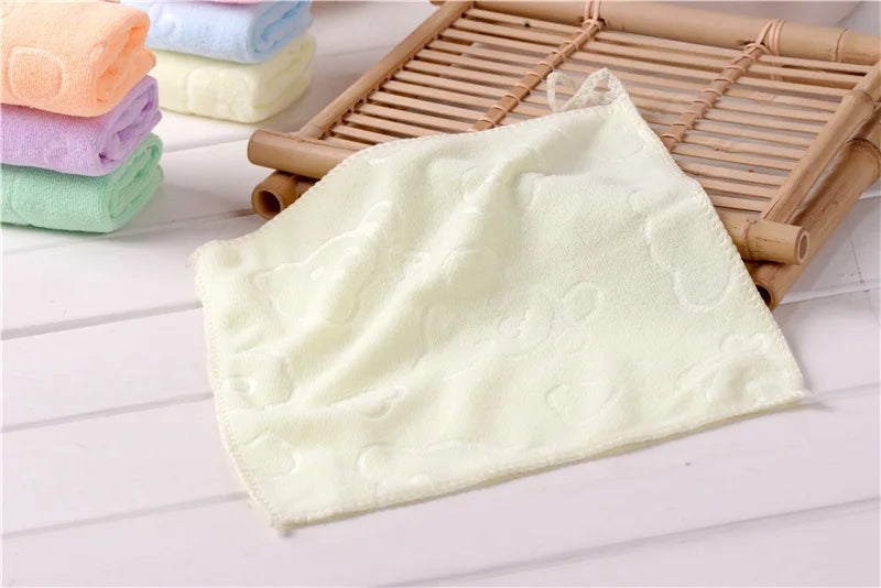 Candy Color Microfiber Kindergarten Square Children's Washing Hands Cleansing Soft Quick-drying Small Towel Hook Up Handkerchief
