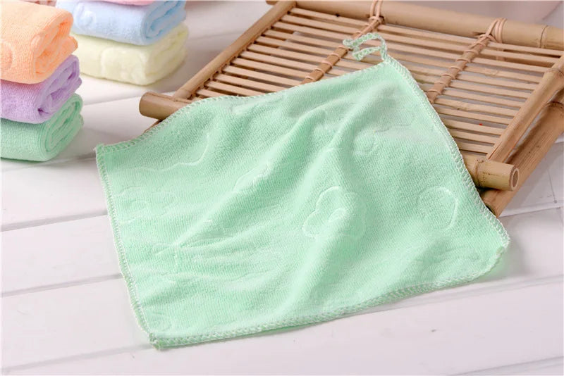 Candy Color Microfiber Kindergarten Square Children's Washing Hands Cleansing Soft Quick-drying Small Towel Hook Up Handkerchief