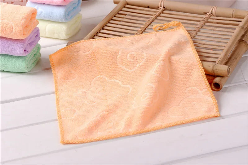 Candy Color Microfiber Kindergarten Square Children's Washing Hands Cleansing Soft Quick-drying Small Towel Hook Up Handkerchief