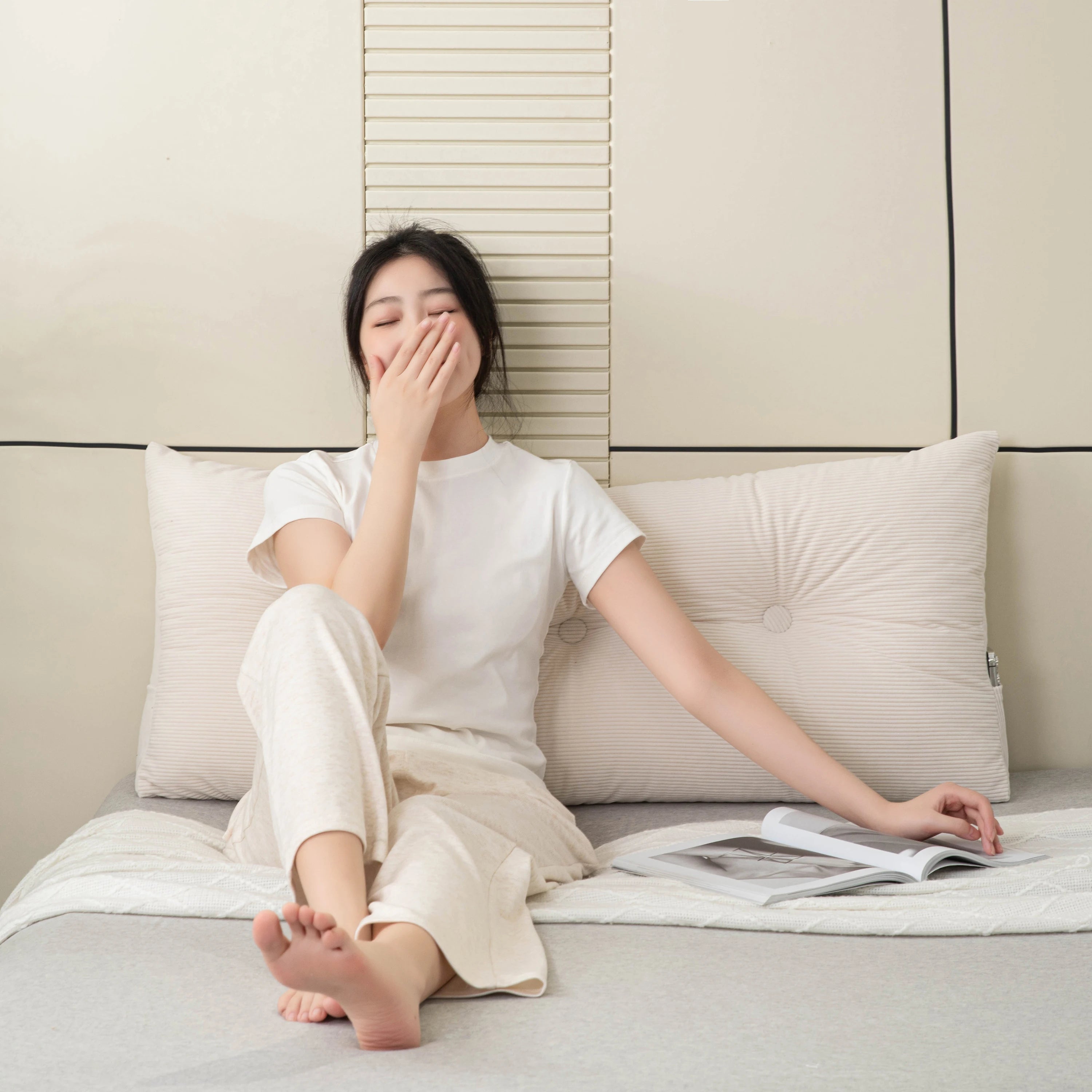 Reading Pillow for Bed, Reading Pillow for Bed, Memory Foam Back Pillow for Bed Sitting Up, Rest Pillow with Arms and Pockets for