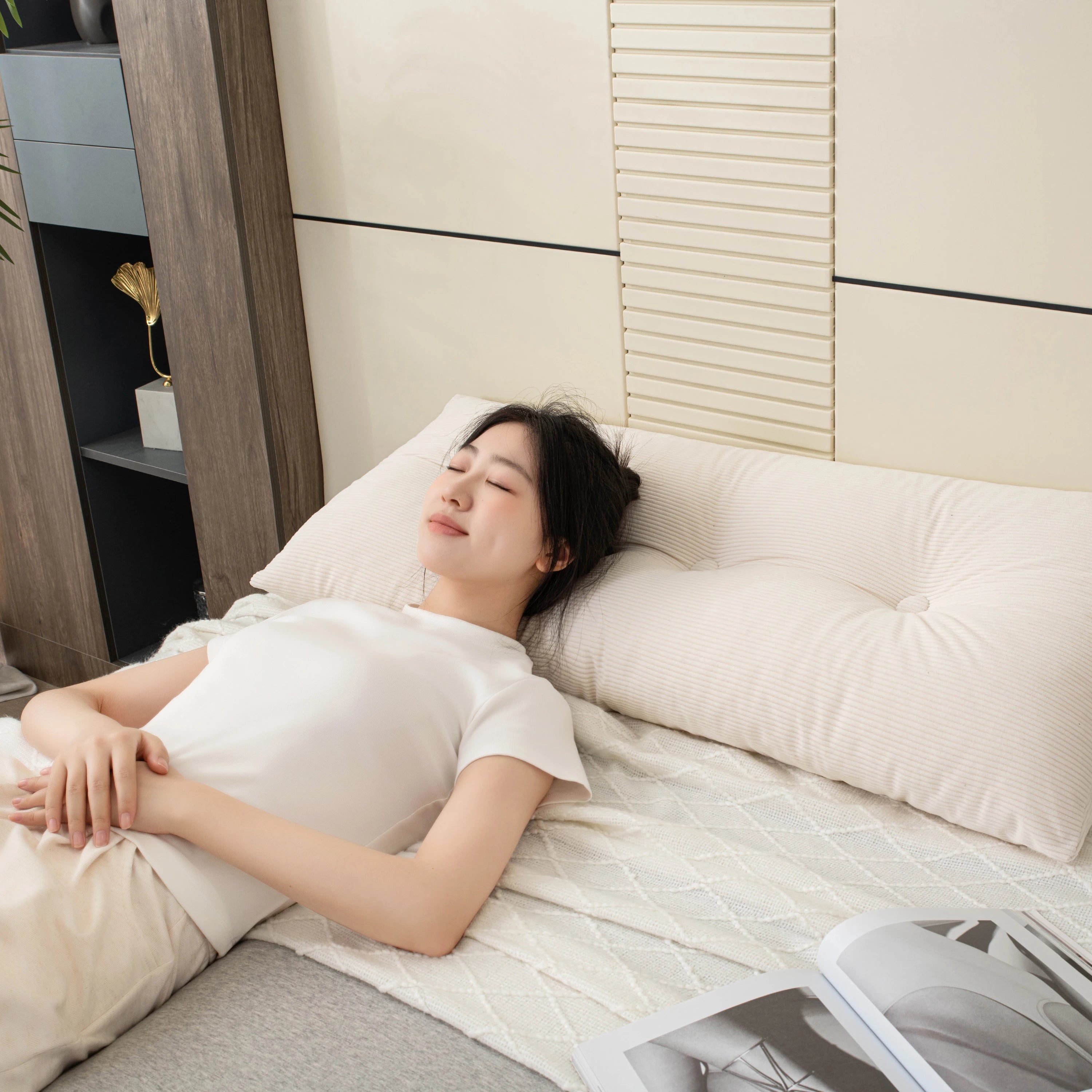 Reading Pillow for Bed, Reading Pillow for Bed, Memory Foam Back Pillow for Bed Sitting Up, Rest Pillow with Arms and Pockets for