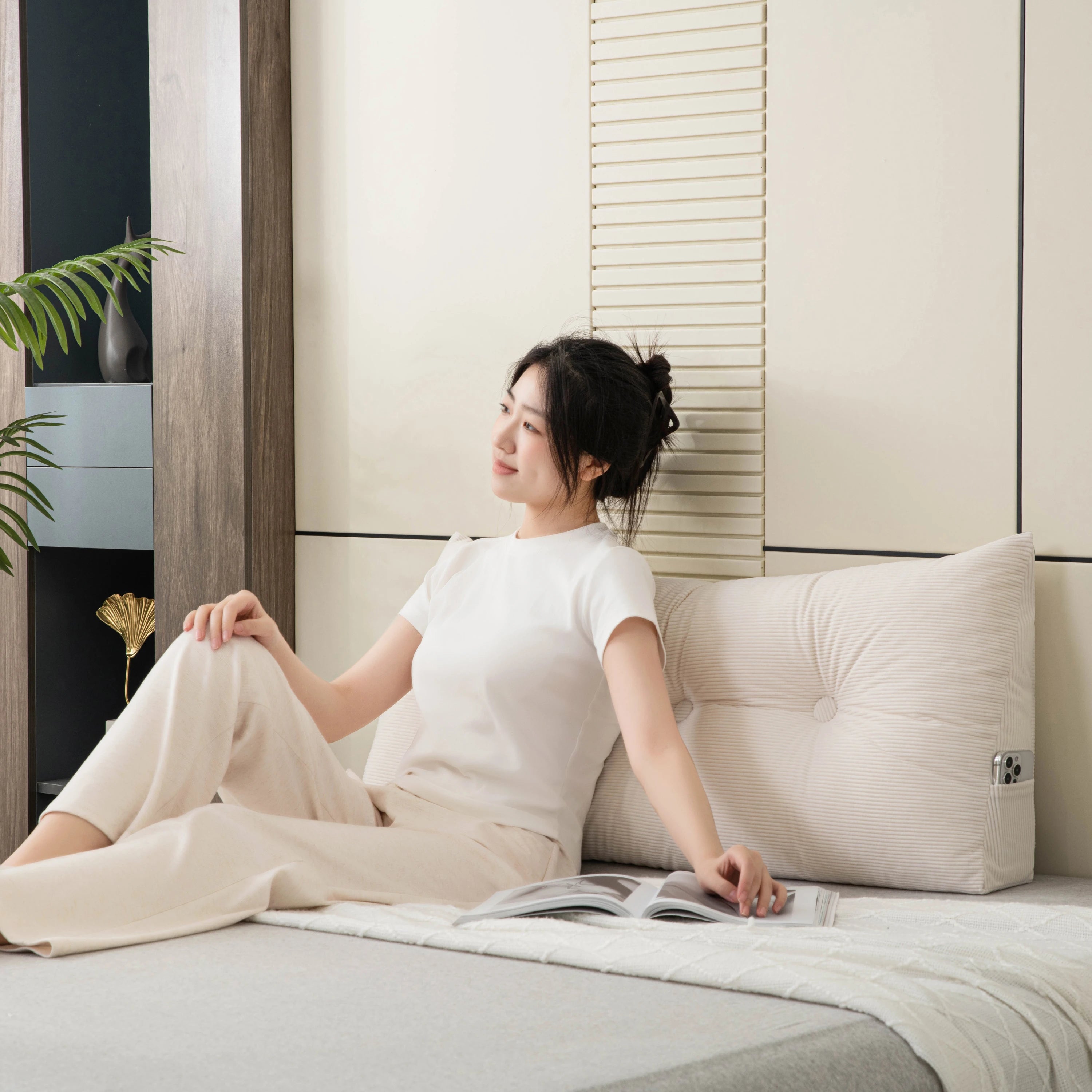 Reading Pillow for Bed, Reading Pillow for Bed, Memory Foam Back Pillow for Bed Sitting Up, Rest Pillow with Arms and Pockets for